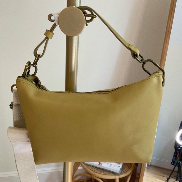 The Leather Carabiner Crossbody Sling Bag Gilded Moss NWT - Picture 6 of 11
